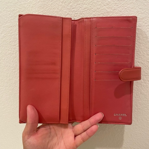 Chanel Patent Leather Puffy Snap Wallet - Picture 7 of 16